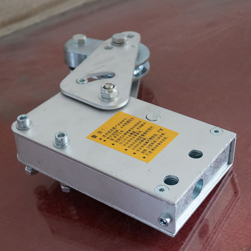 서스펜션 플랫폼 기울기 방지 안전 잠금 장치